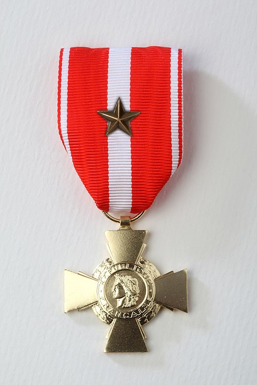 Croix de la Valeur militaire avec étoile de bronze